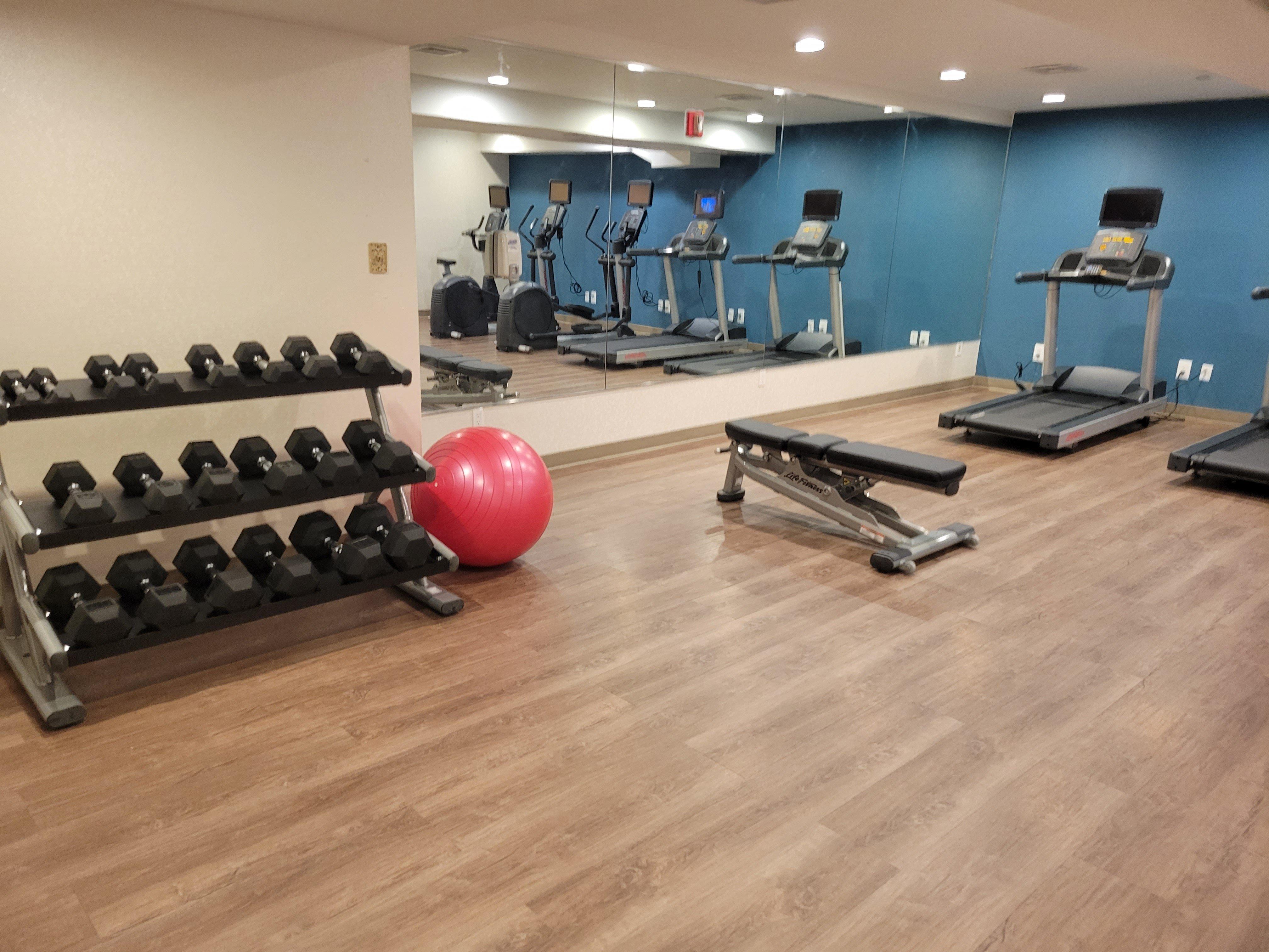 Holiday Inn Express Maspeth By Ihg New York Exterior photo