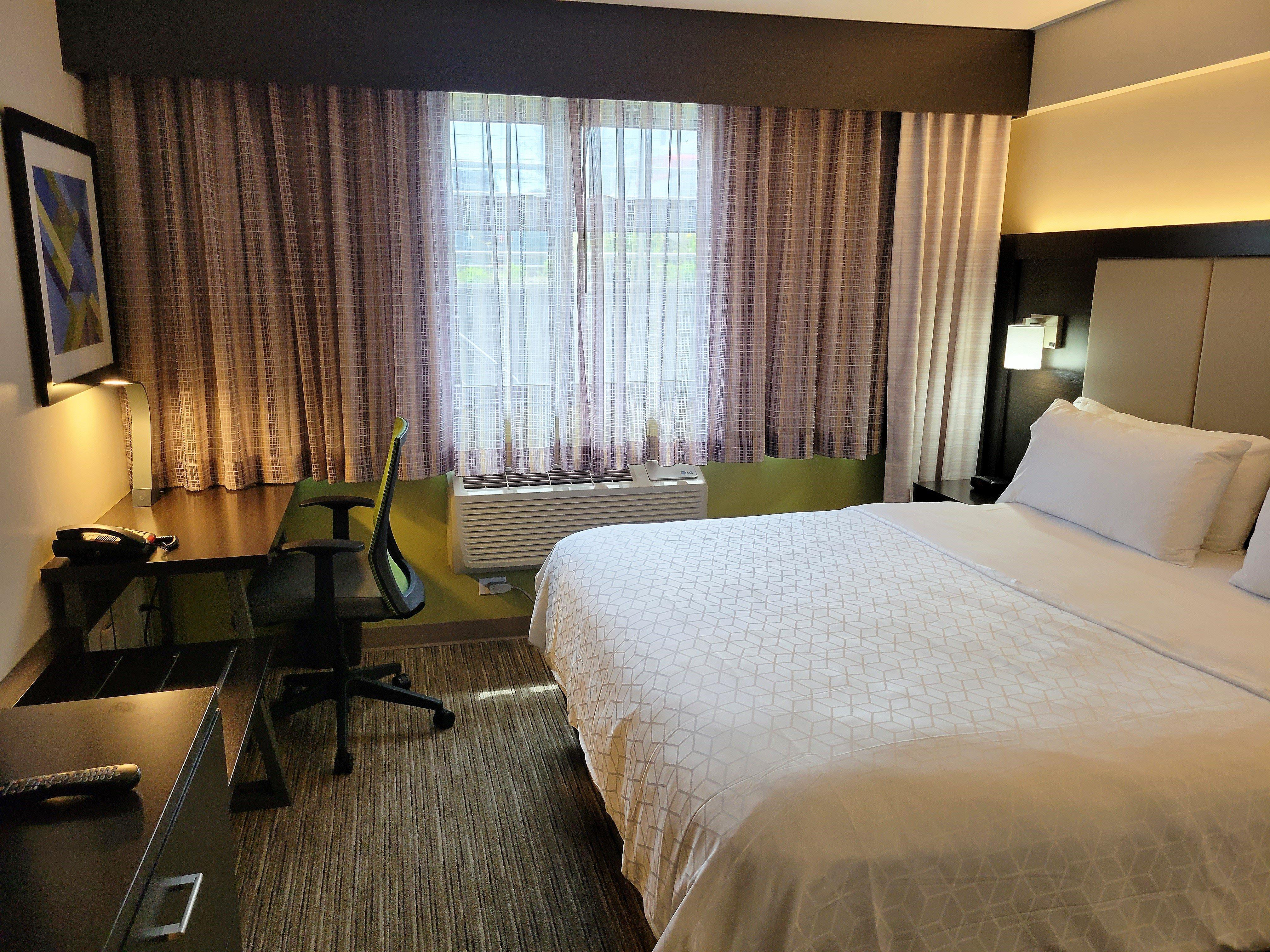 Holiday Inn Express Maspeth By Ihg New York Exterior photo