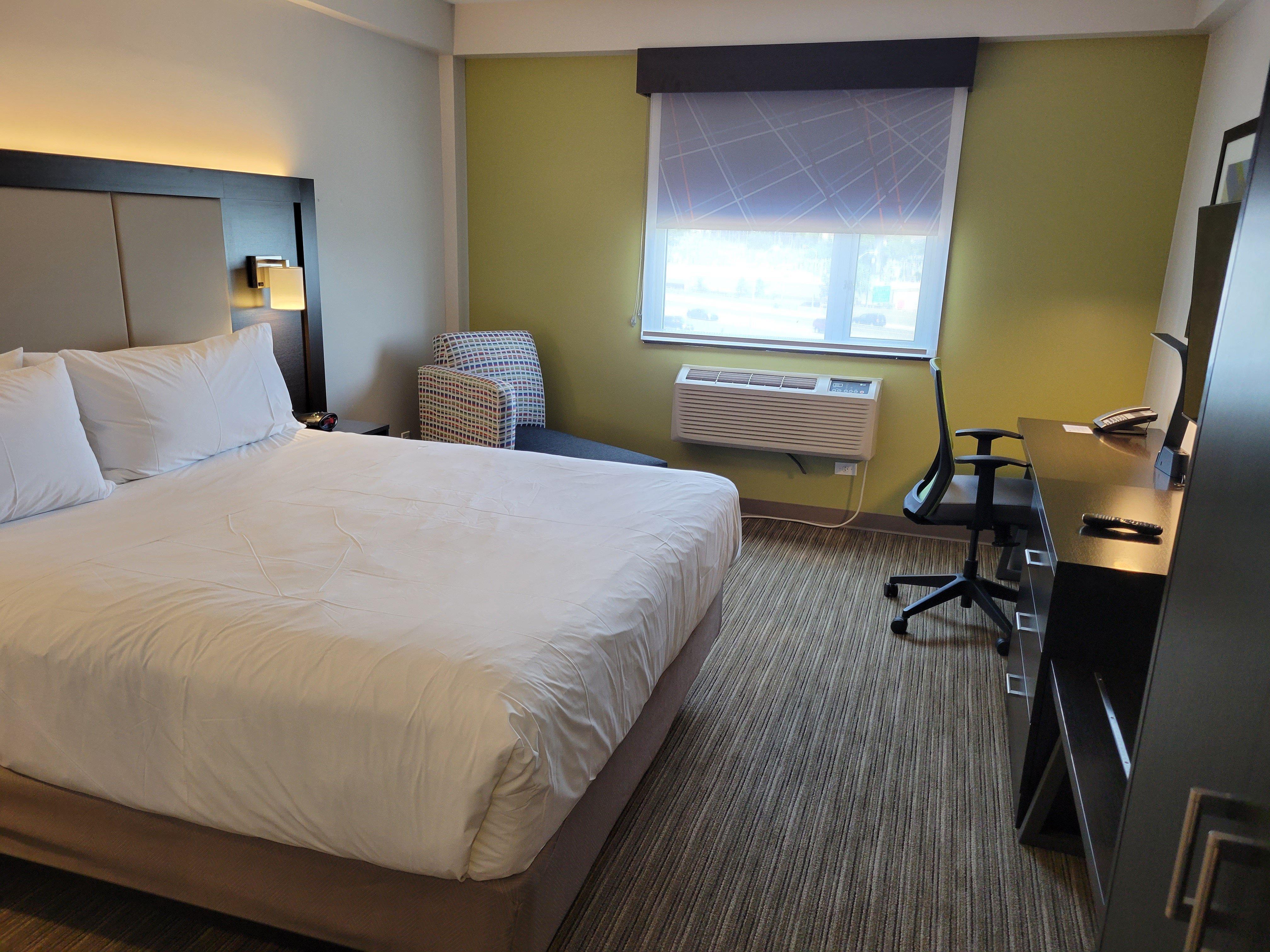 Holiday Inn Express Maspeth By Ihg New York Exterior photo