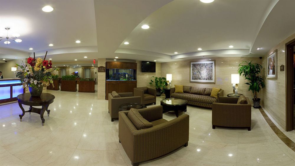 Holiday Inn Express Maspeth By Ihg New York Exterior photo